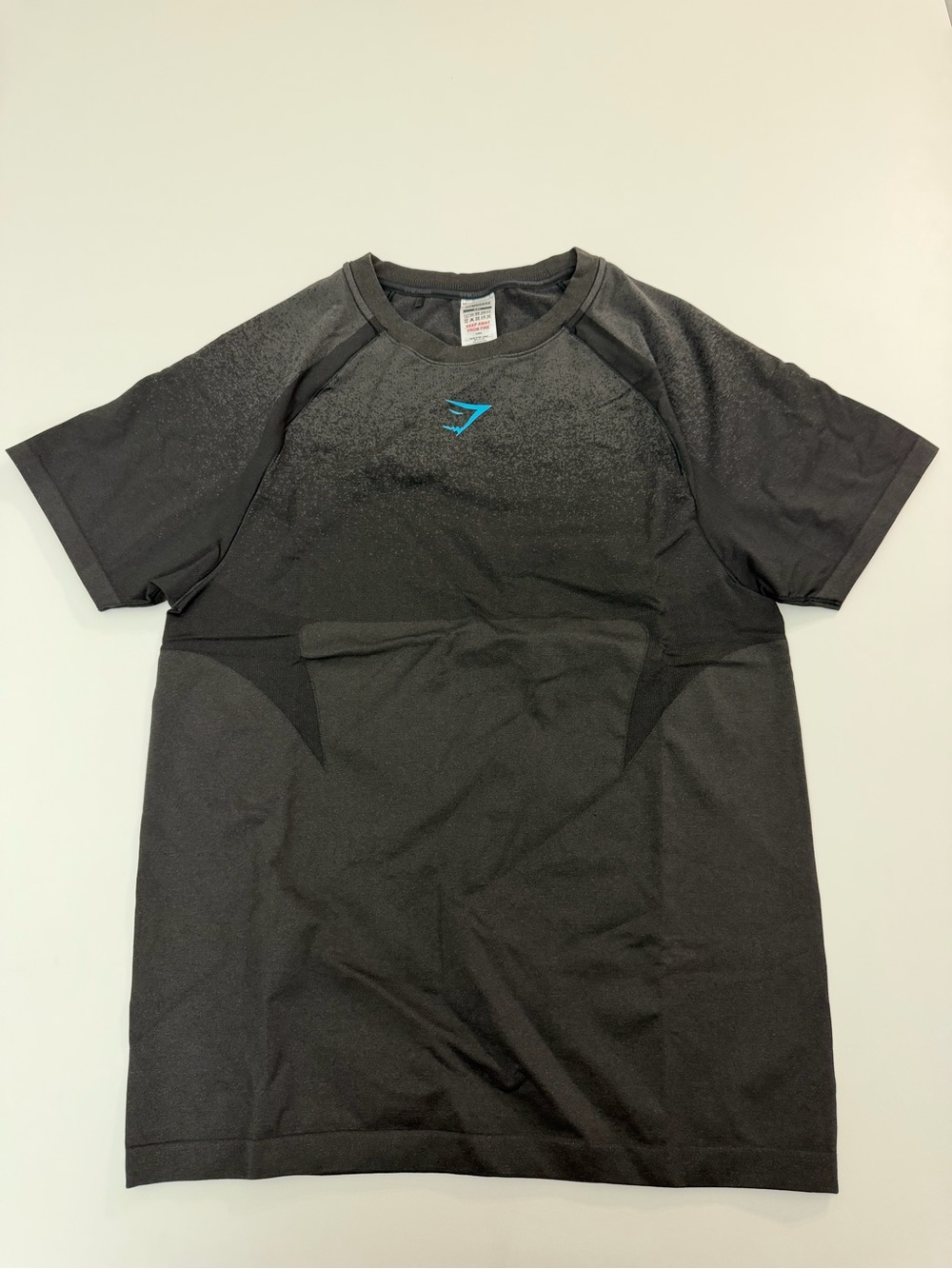 Gymshark Men’s SHADOW SEAMLESS T SHIRT
Muscle Fit XXL